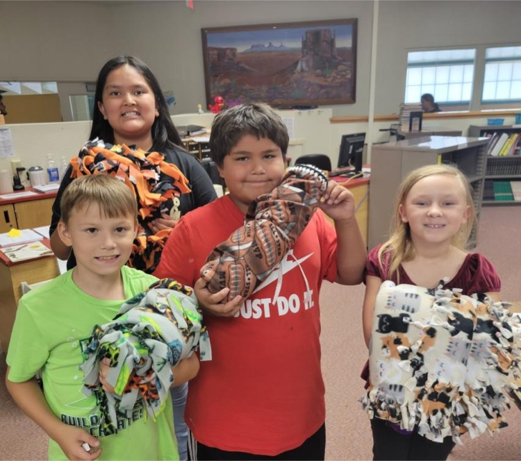 fourth grade students with their blankets